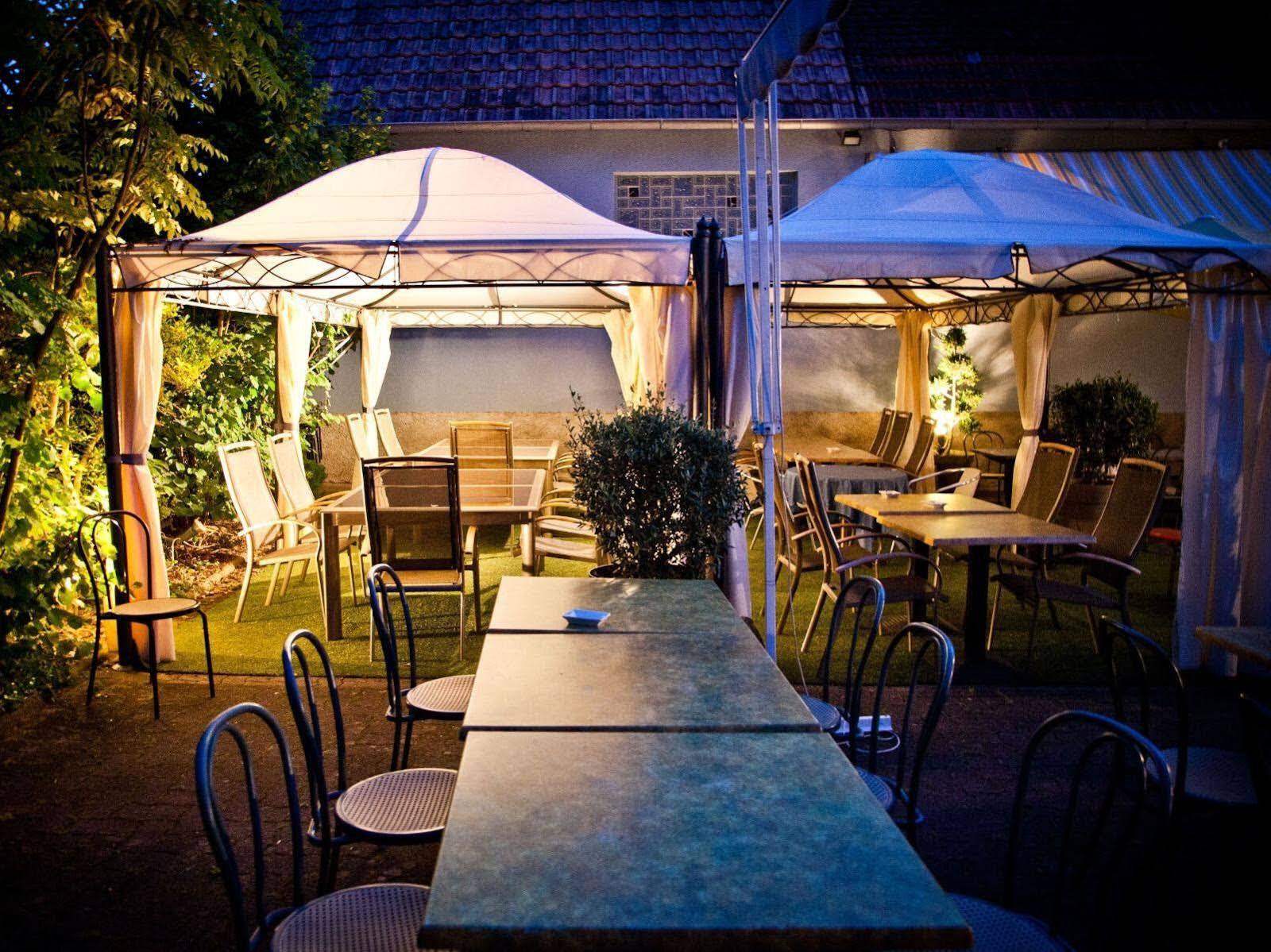 Logis Hotel Aux Comtes De Hanau Ingwiller Extérieur photo